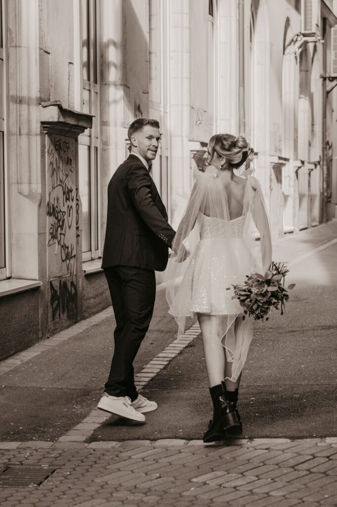 Modernes Brautkleid von Oh Yes Bridal