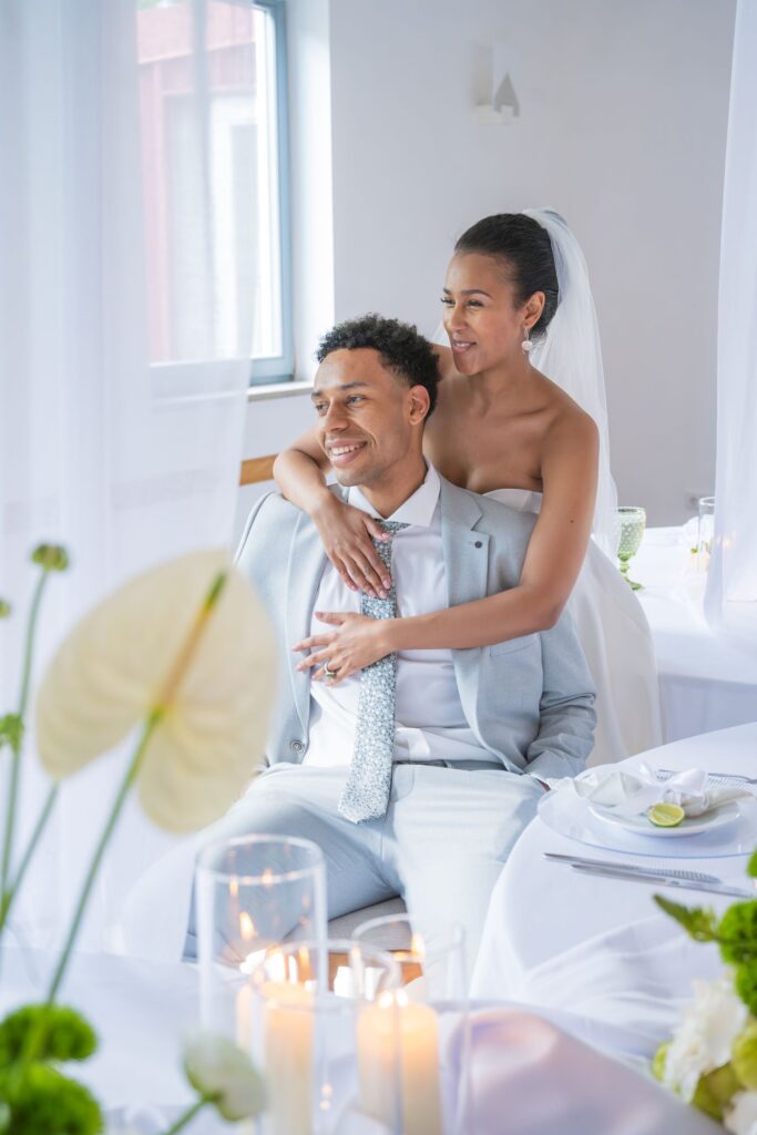 Sommerliches Hochzeitsshooting mit Clean-Green-Stil