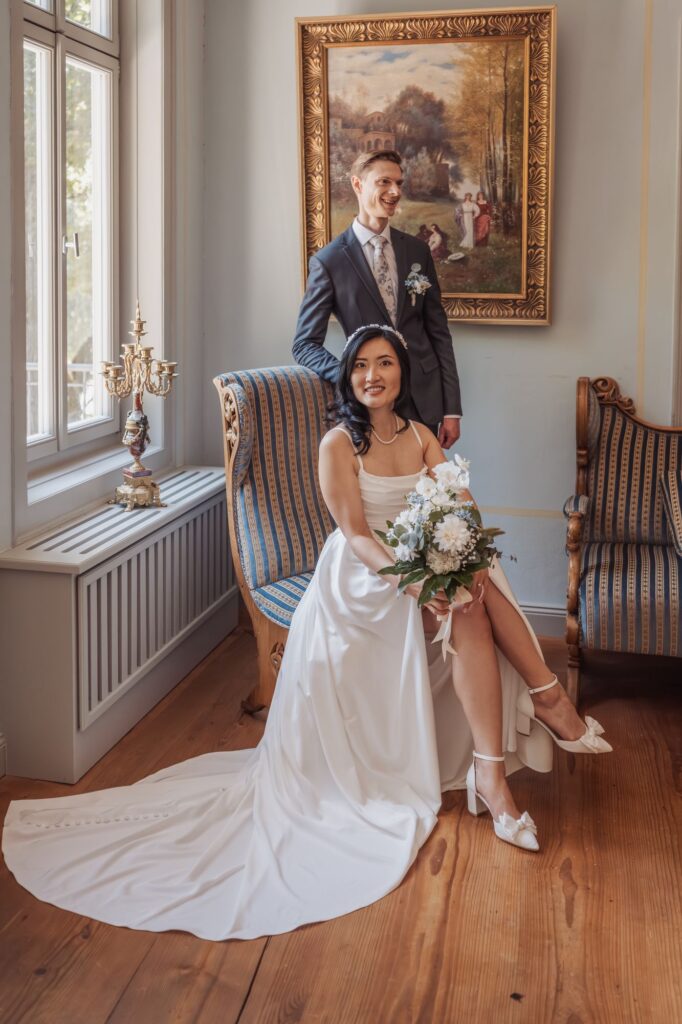 Paarporträt im rustikalen Ambiente der Villa Victoria